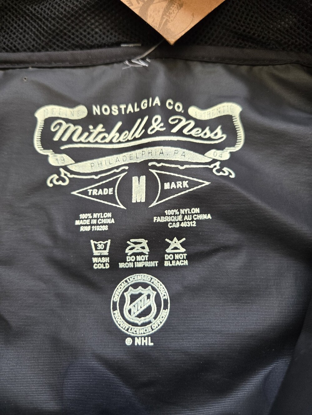Mitchell & Ness ×Molson NHL NWT Black Pullover Nylon Windbreaker. Size Medium - Picture 8 of 14